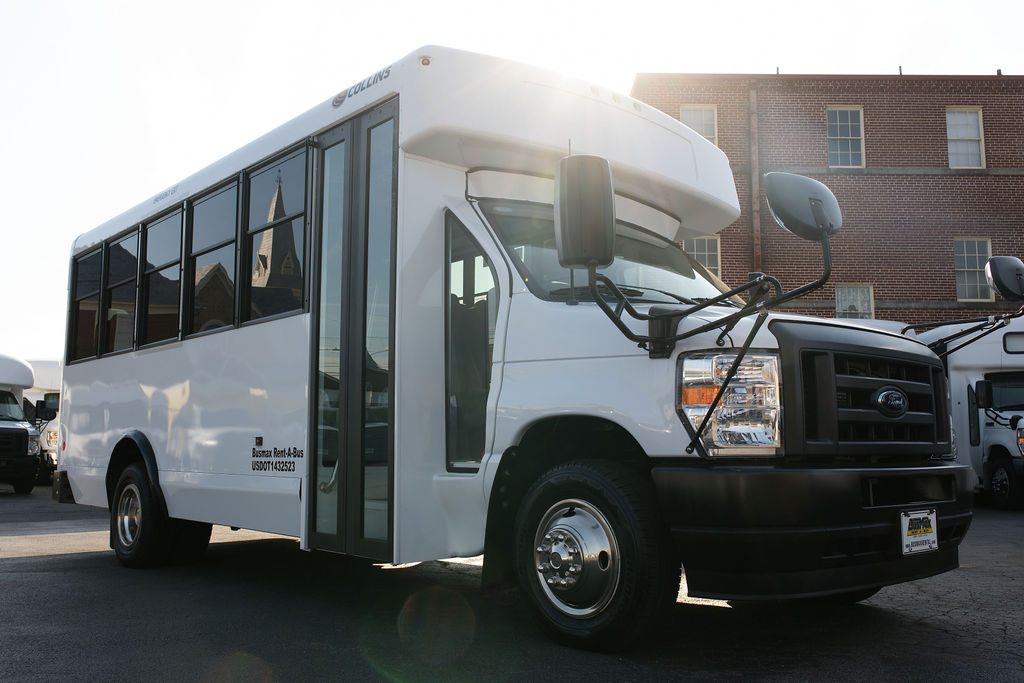 Rent a 15 Passenger Activity Bus from Busmax | Busmax
