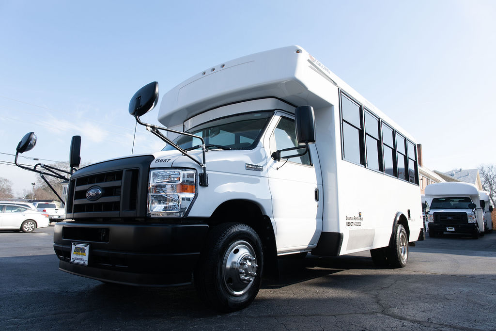 Rent a 15 Passenger Activity Bus from Busmax | Busmax