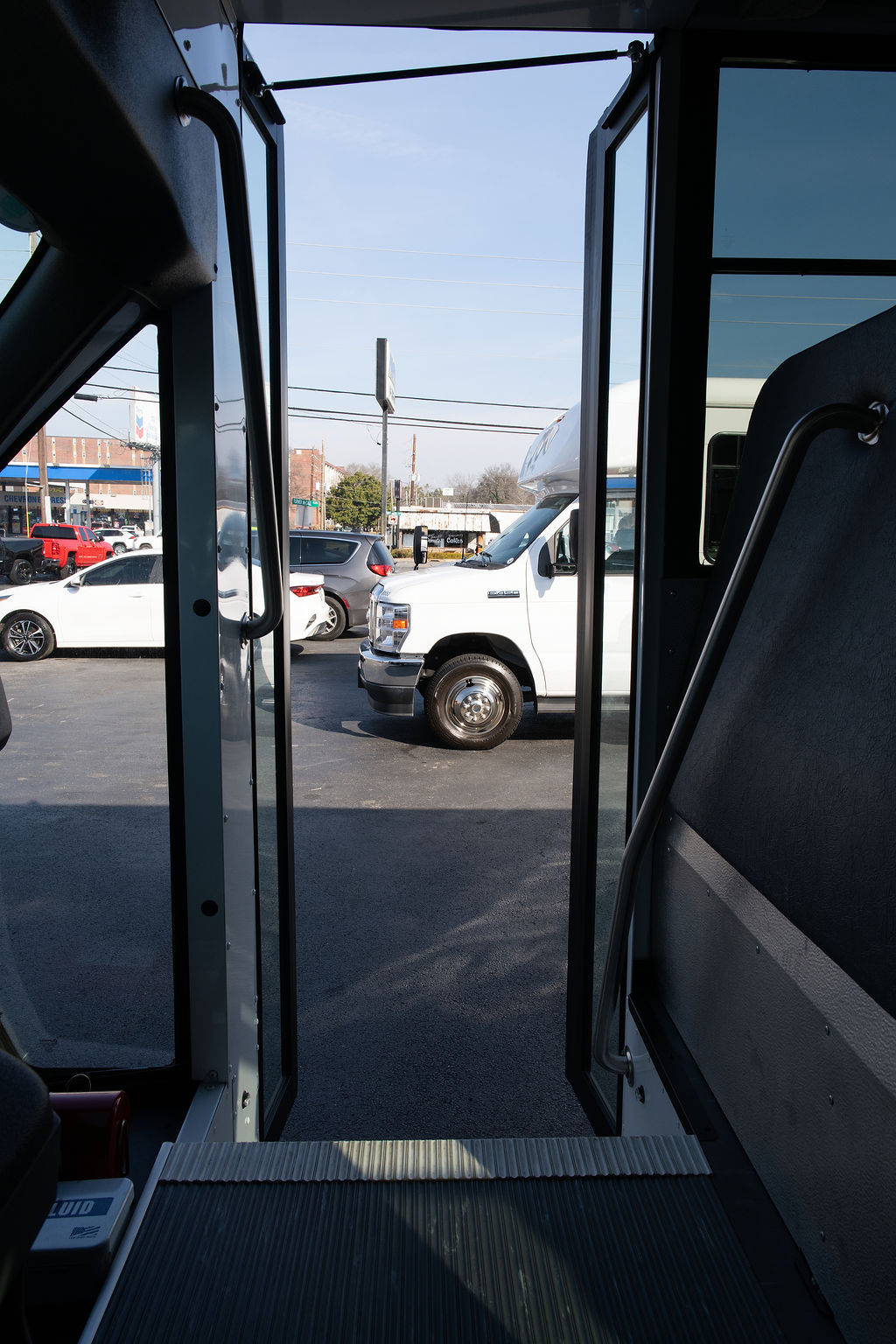 Rent a 15 Passenger Activity Bus from Busmax | Busmax